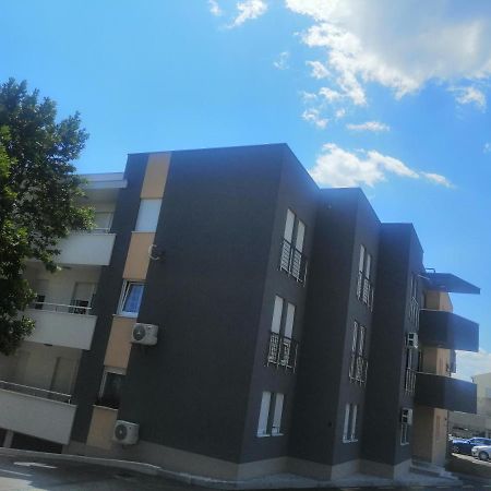 סולין Luxury Apartment Queen מראה חיצוני תמונה