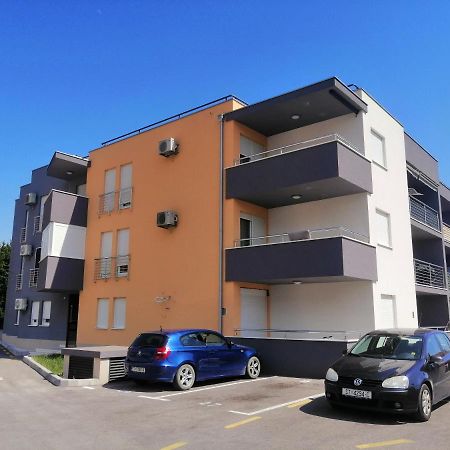 סולין Luxury Apartment Queen מראה חיצוני תמונה