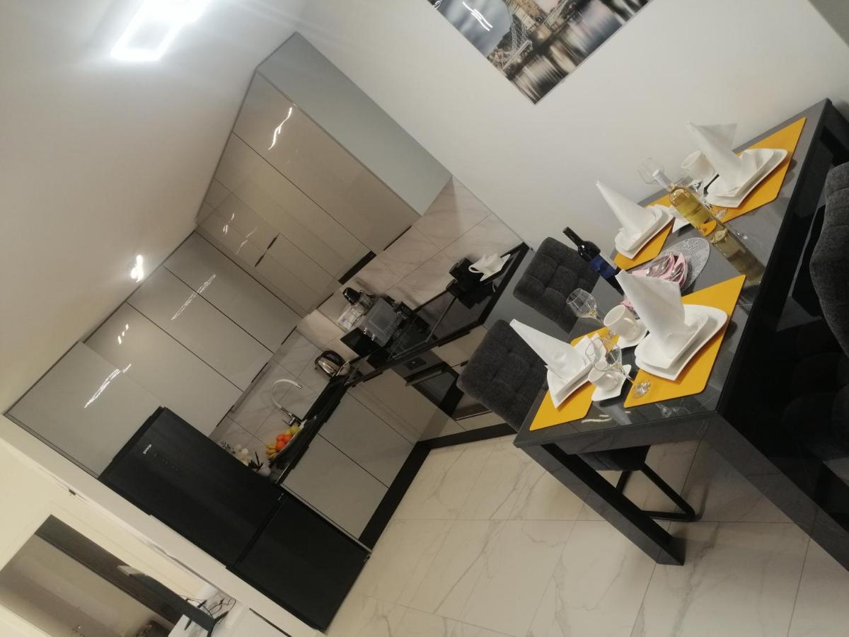 סולין Luxury Apartment Queen מראה חיצוני תמונה